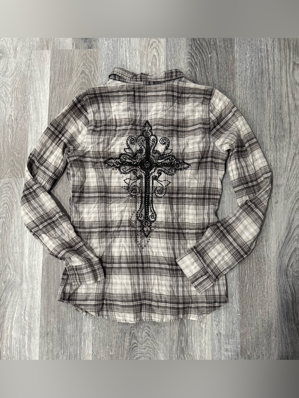 Maurice’s Premium Y2K Gray Plaid Flannel with Studded Pockets, Embellished Cross